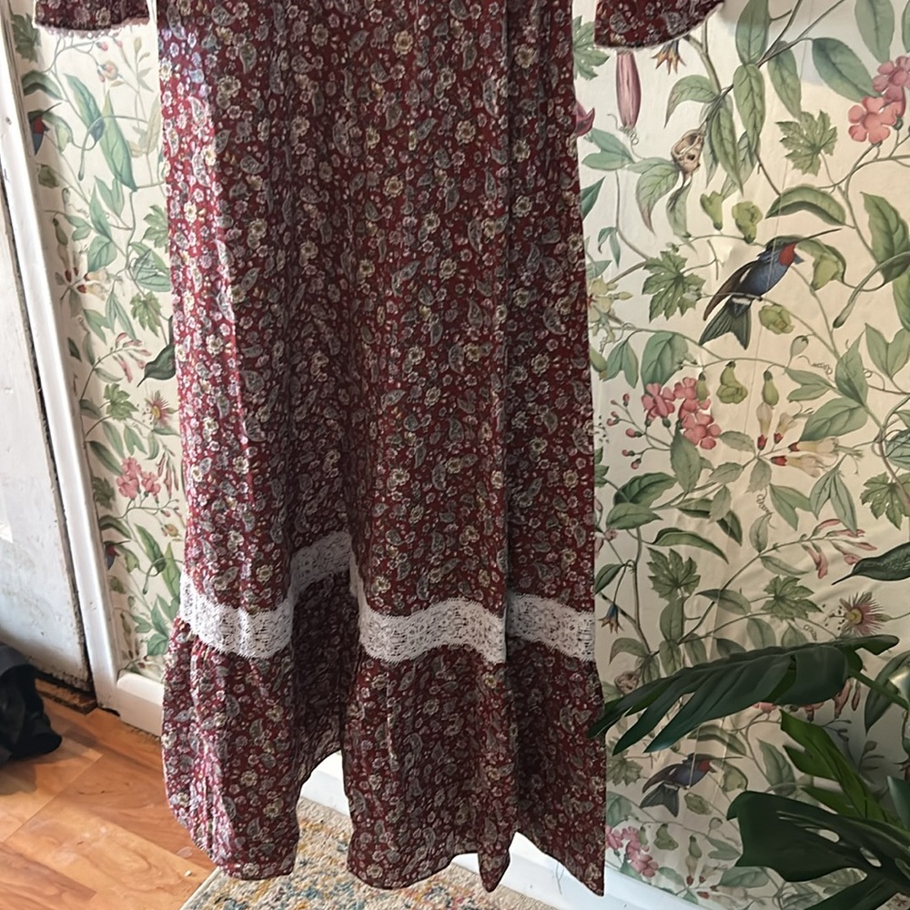🙈SOLD🙈 Floral Victorian Inspo Dress - Picture 5 of 5